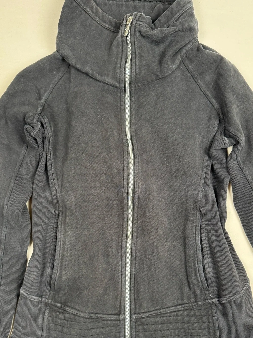 Lululemon Radiant Jacket II Full Zip Black Women’s 8 Retail $118